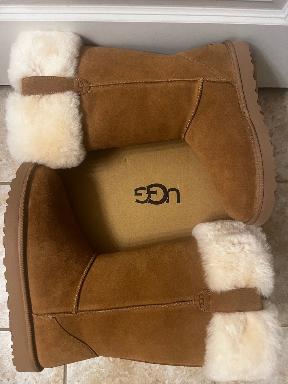 Classic Chestnut Shearling-Lined Women's Winter Boots - Picture 6 of 9